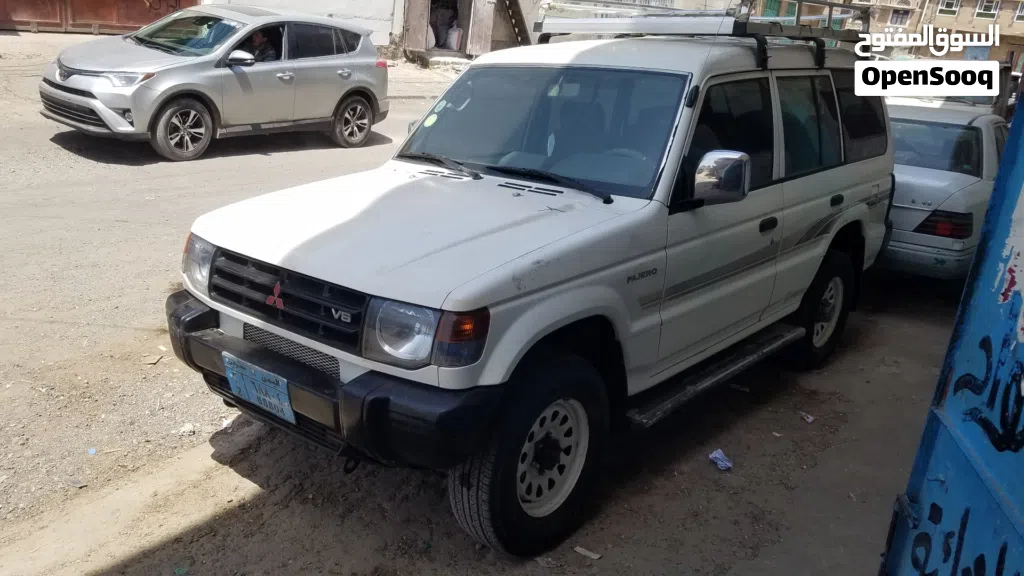 Mitsubishi Pajero Standard