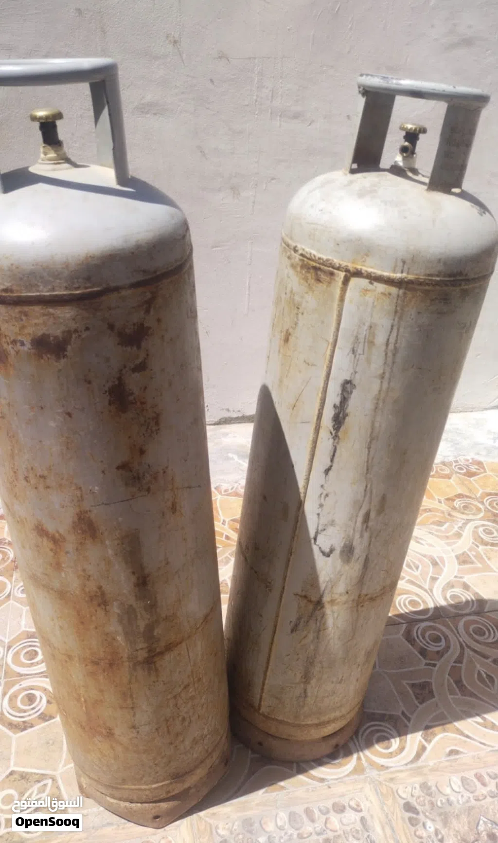 Gas cylinder