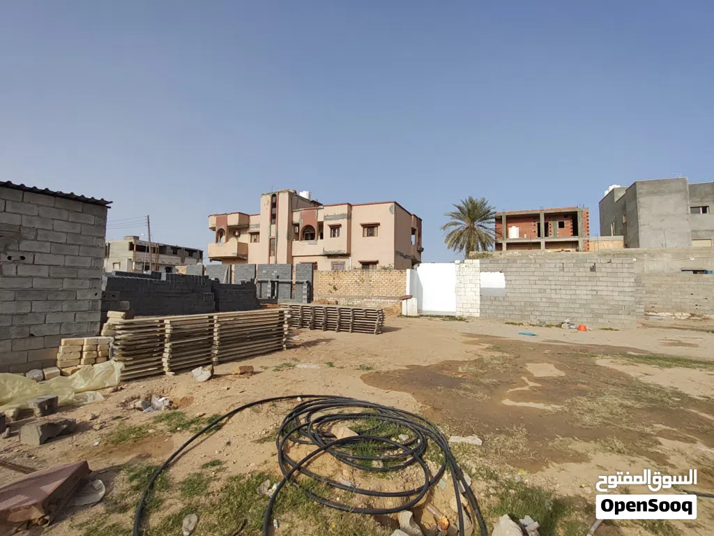 3 قطع اراضي سكنية عرادة يبعدو عن الطريق الرئيسي 20 متر بقرب من جامع الحباشه
