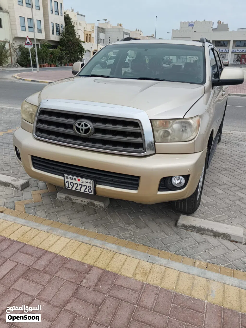 Toyota Sequoia SR 5