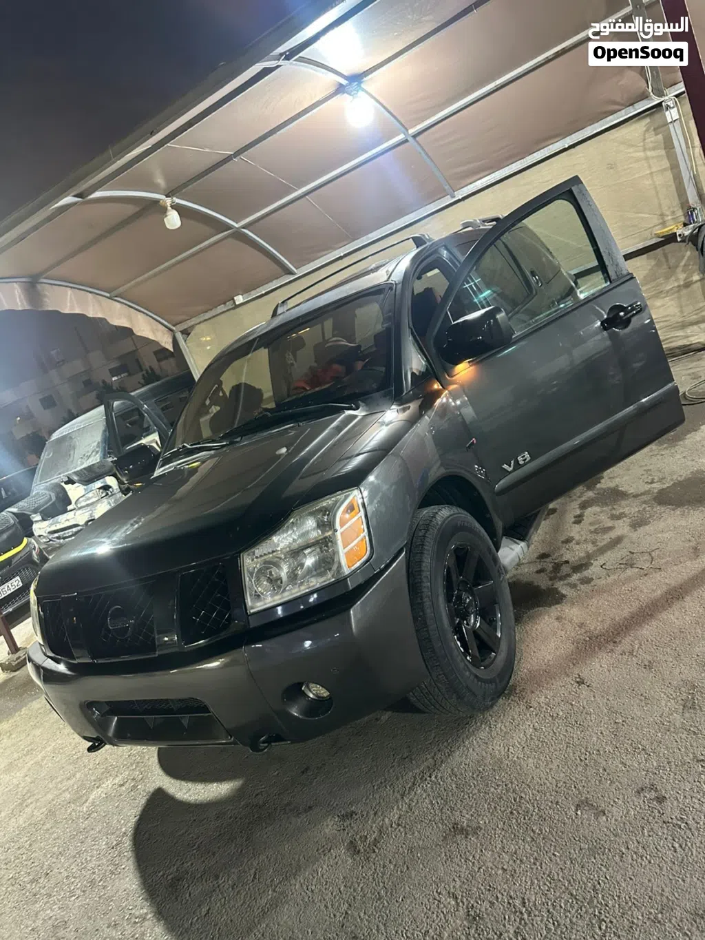 Nissan Armada Platinum