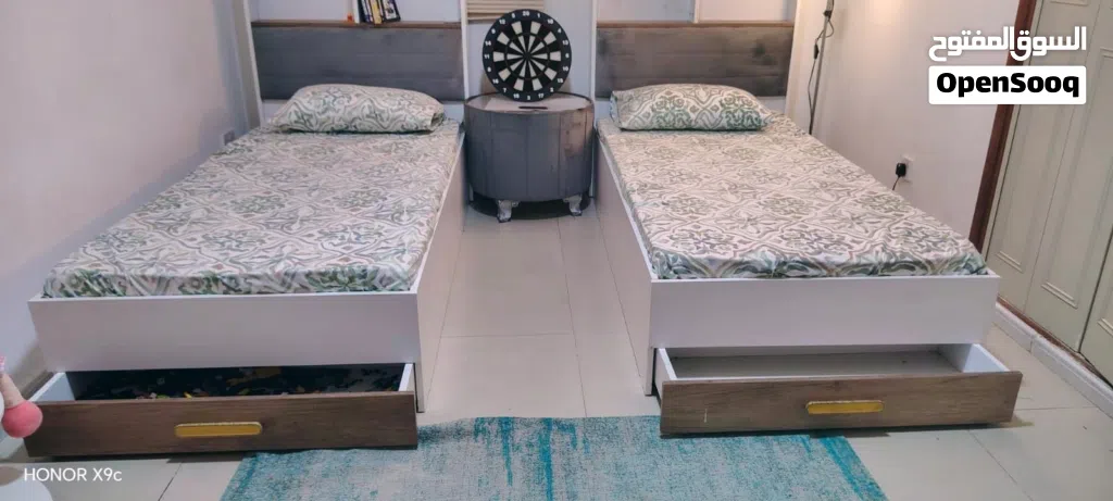 Elegant single bed set for sale
