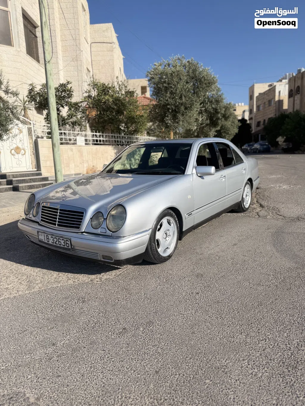 Mercedes Benz E-Class E 200