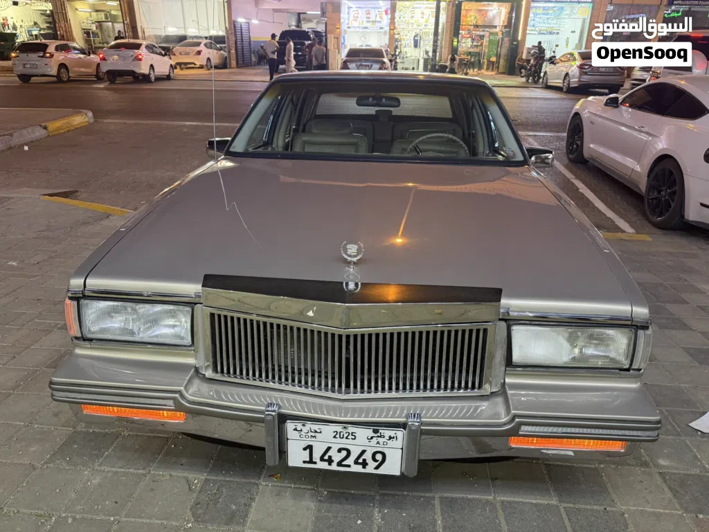 كاديلاك اخرى
