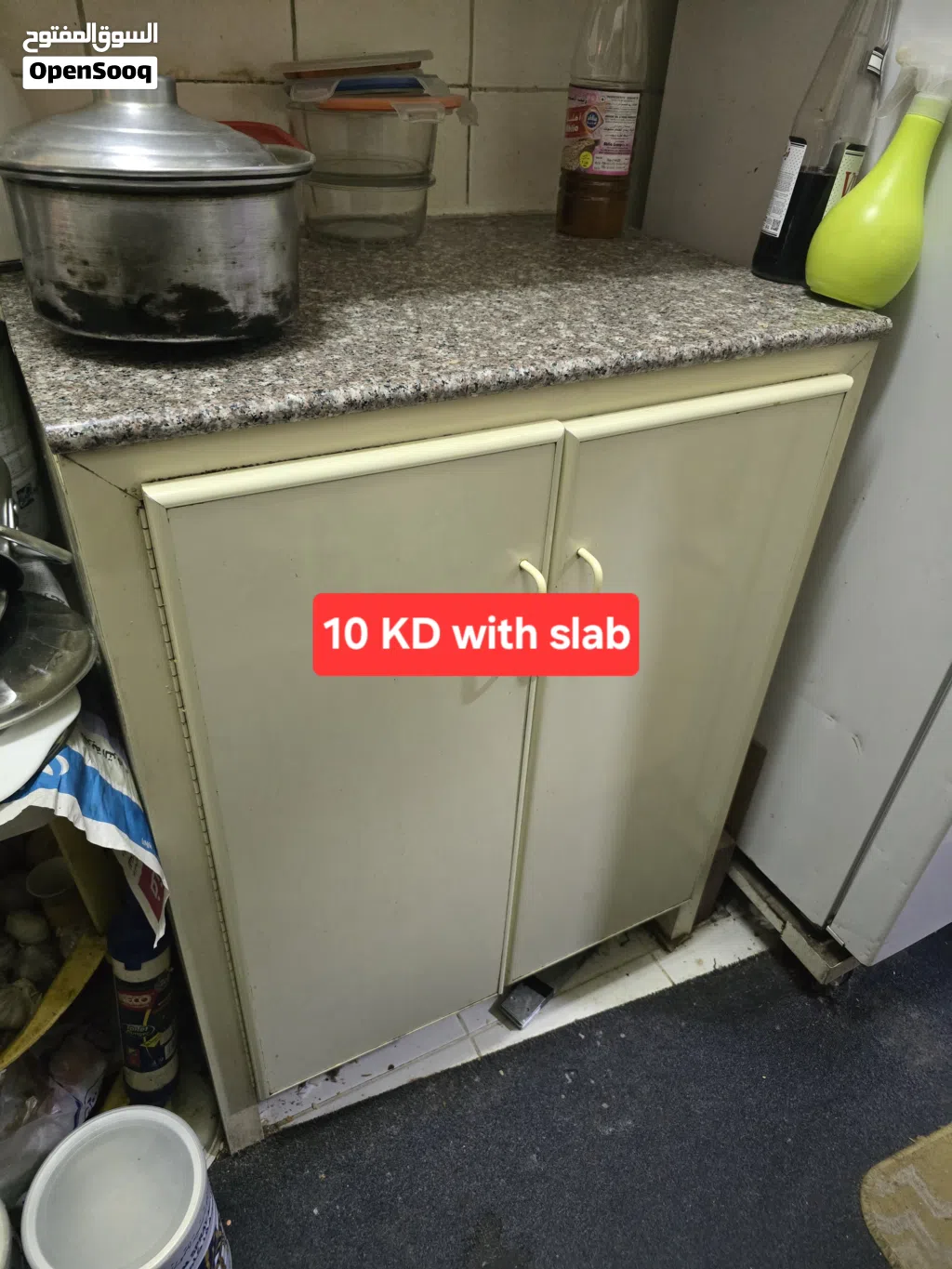 URGENT SALE kitchen cabjnet for cheap price leaving kuwait