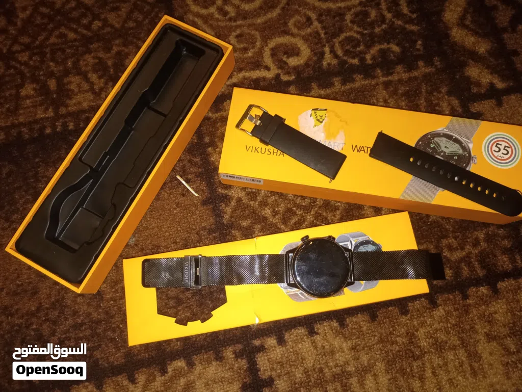 ساعه للبيع مستعمل بحاله وكاله شويت خدوش بسيطه في شاشه شاحن في قطعه مغناطيس وقعه بس شاحن شغال يشحن