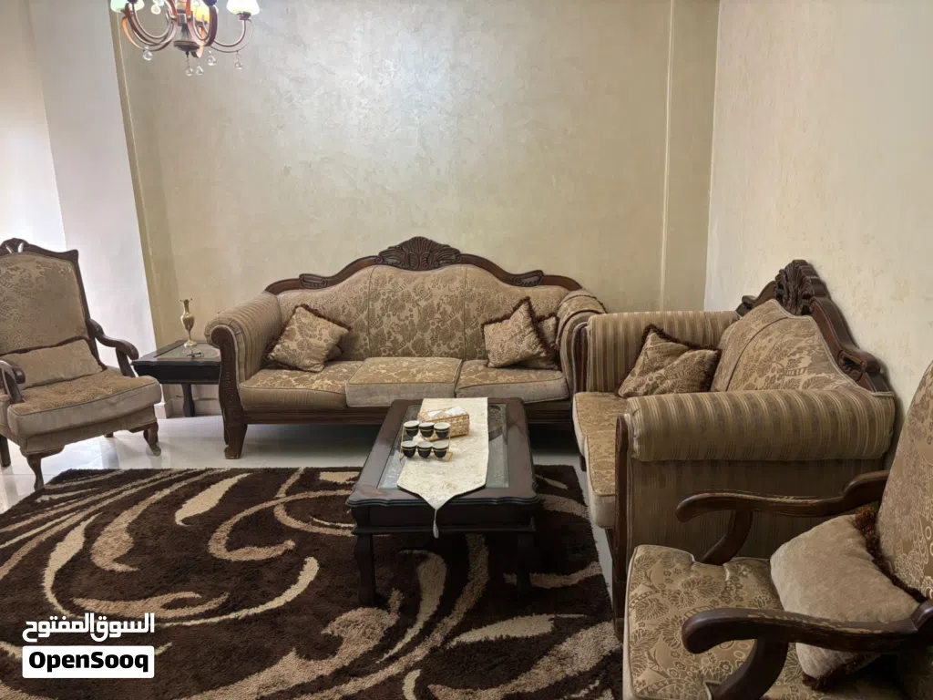 كنب للبيع بسعر150دينار