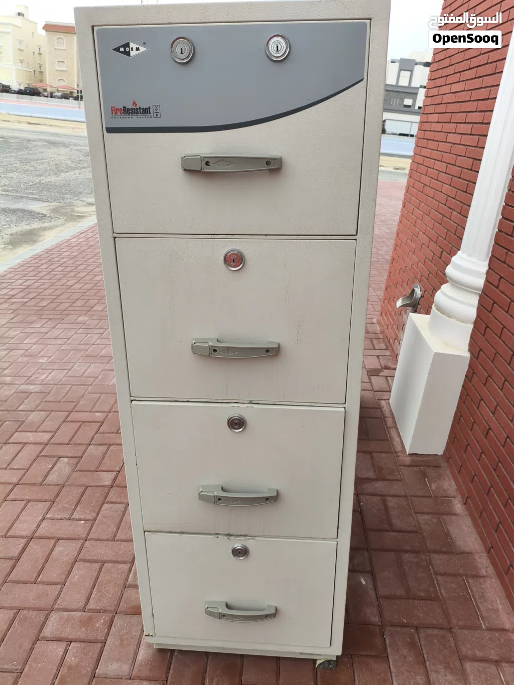 أدراج معدنية مصفحة Armored metal drawers