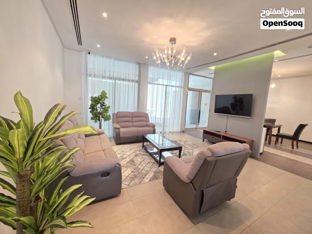 3 Bhk Villa + Maid Room Private Pool Luxurious & Classy Free Wifi Near British Club Mahooz