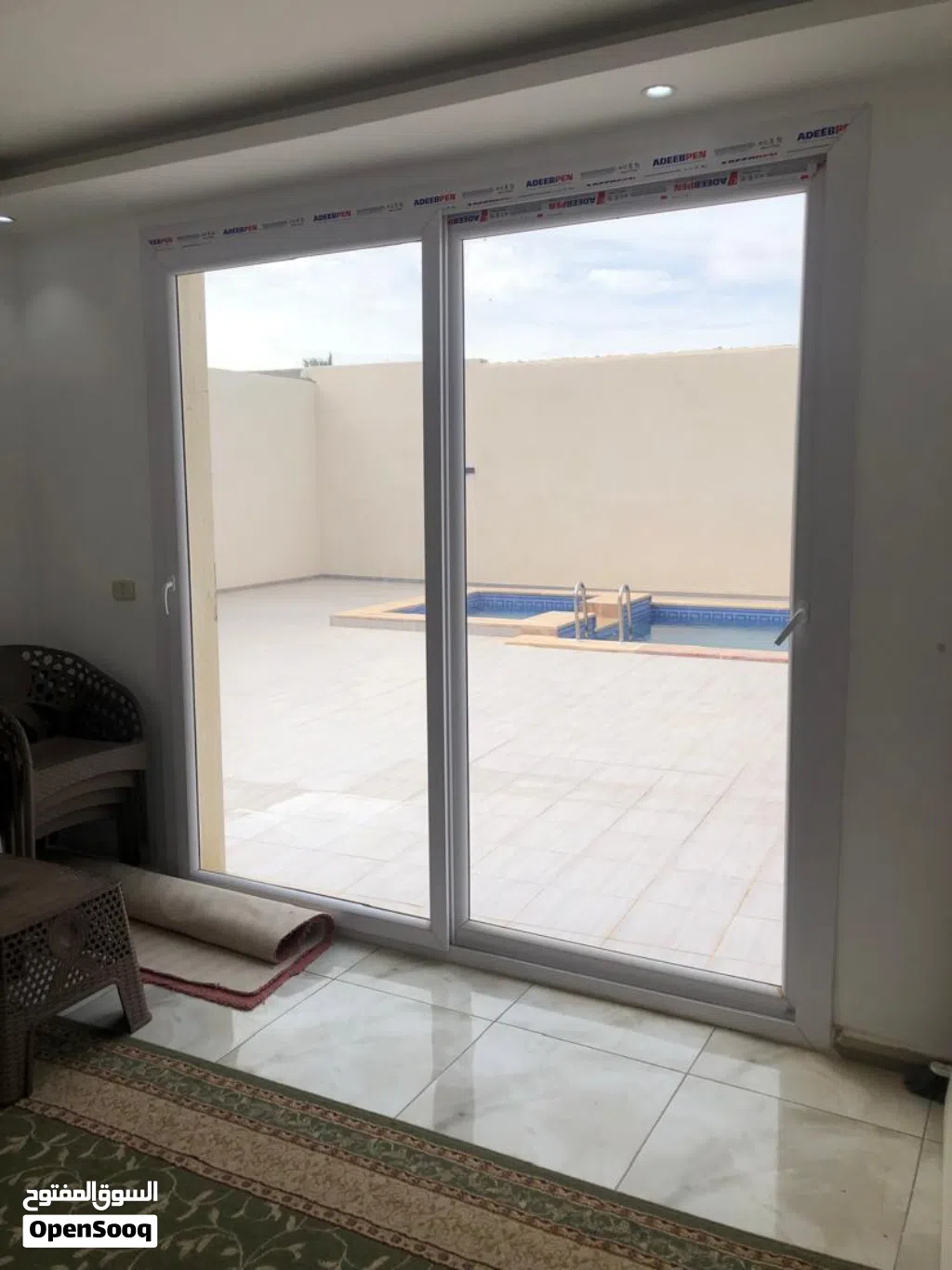 استراحه للبيع حوض سباحة 10*3