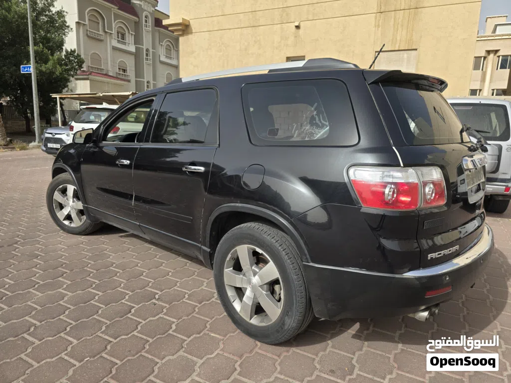 GMC Acadia Standard