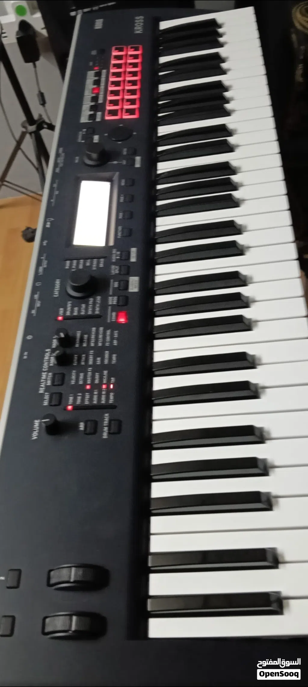 portable synthesizer workstation