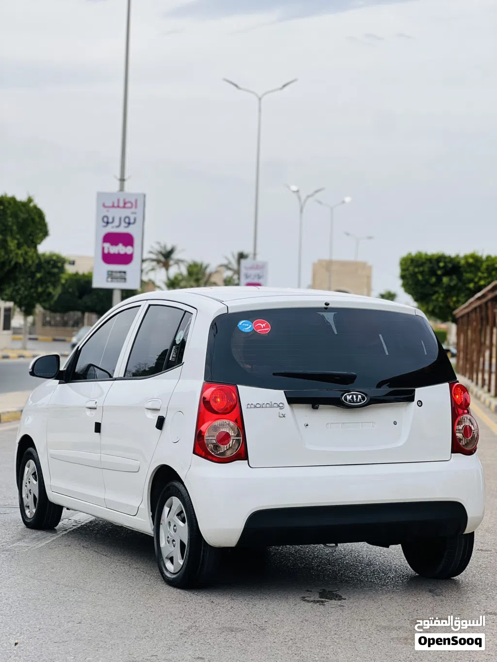 Kia Picanto EX
