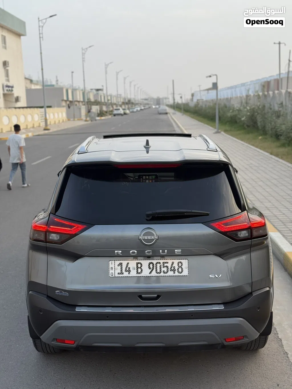 نیسان رۆگ SV