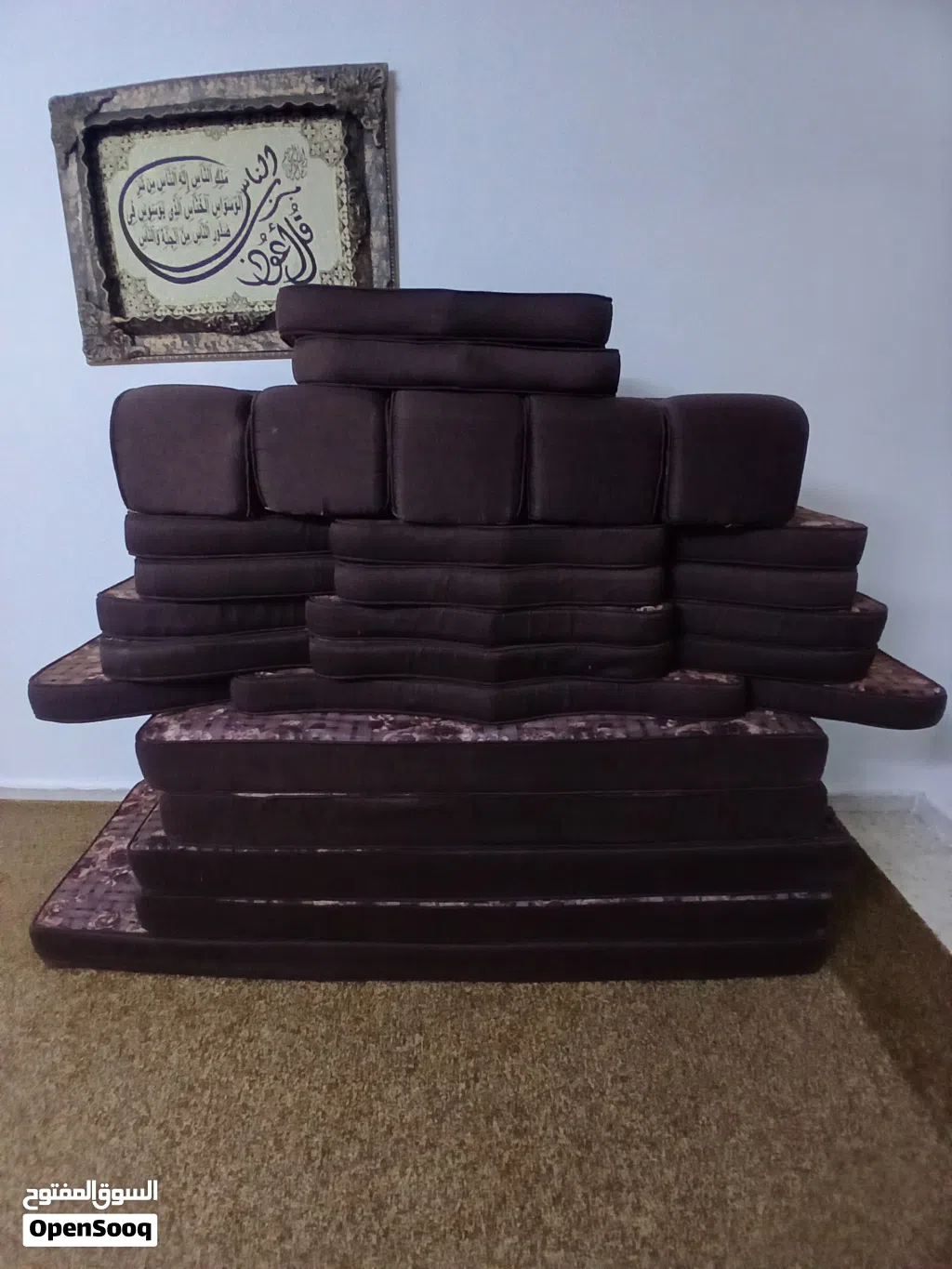 طقم جلسه عربيه (17 قطعة) بحالة ممتازة للبيع - بسعر لقطة!