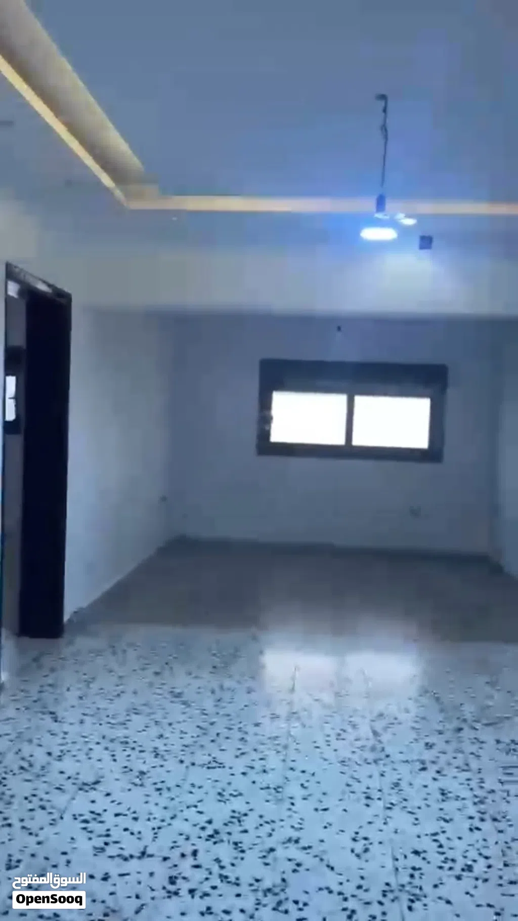 يوجد عقار شقة ماشاءالله سكنية للإيجار في مدينة طرابلس منطقة الفرناج بعد مصحة طرابلس علي يمين