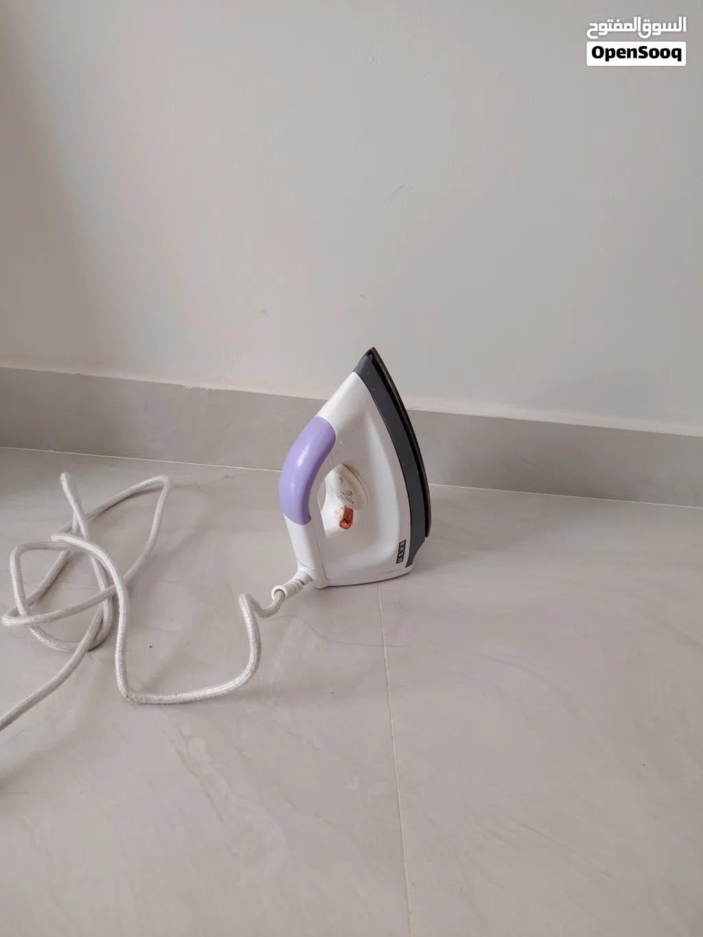 Usha cloth ironing macine