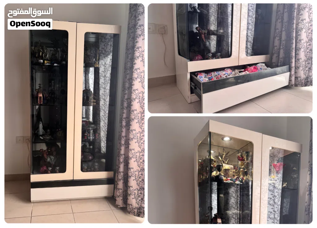 Glass Showcase Cupboard with Drawer & Spotlights