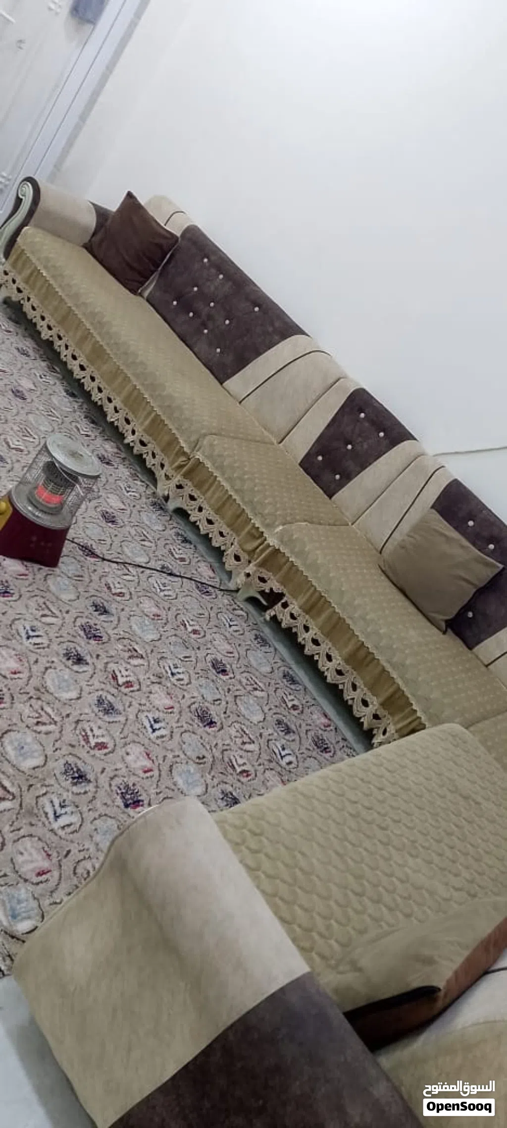 نص ديوان عشر مقاعد خمس قطع