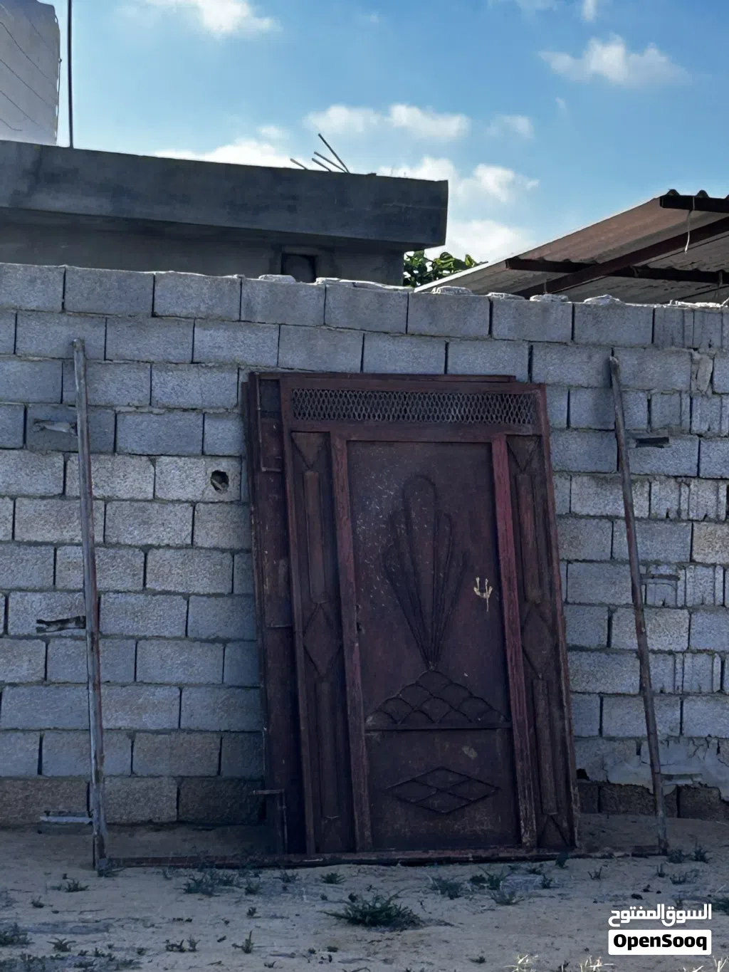 السلام عليكم ورحمة الله وبركاته باب مستعمل باب ربي يبارك السعر ساوم وان شاءالله منقصروش مع حدا