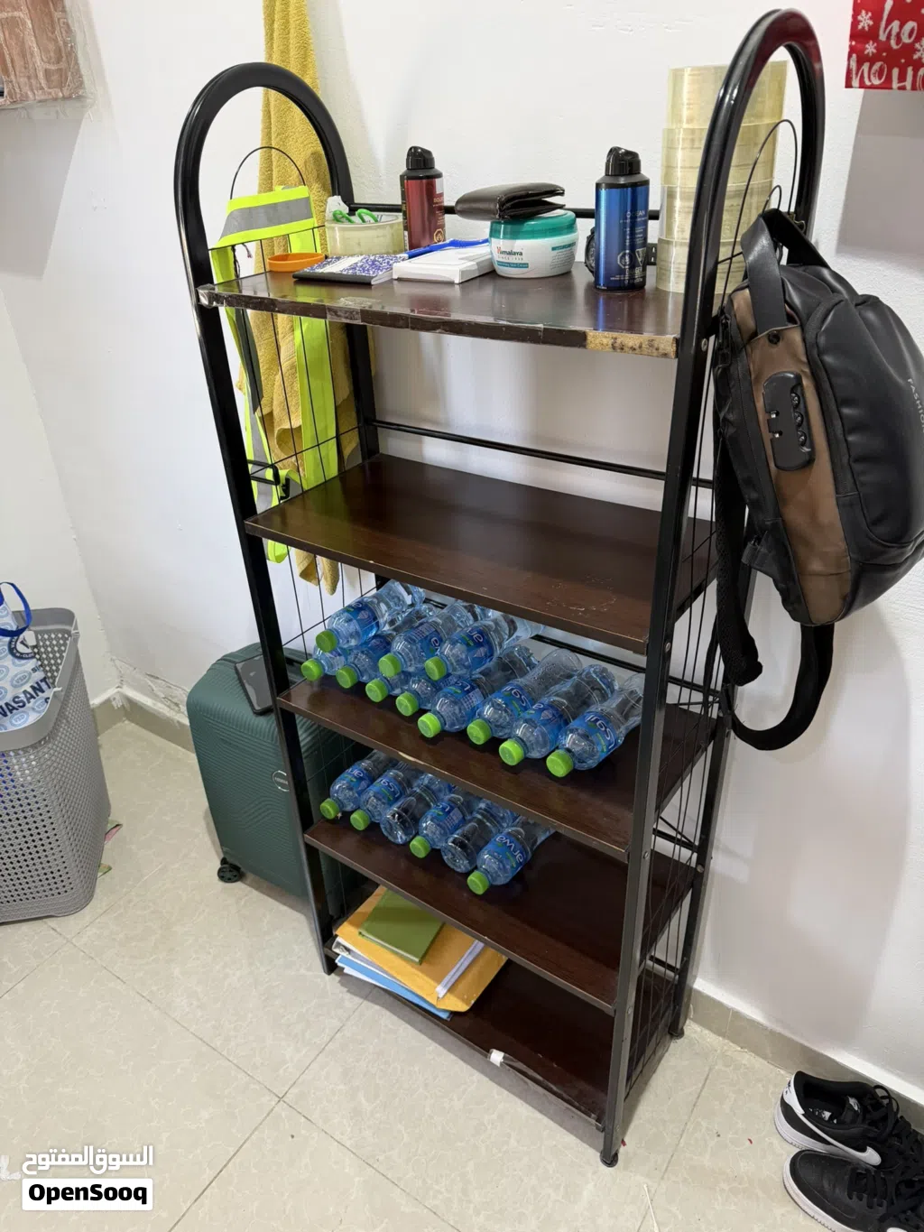 Storage shelf