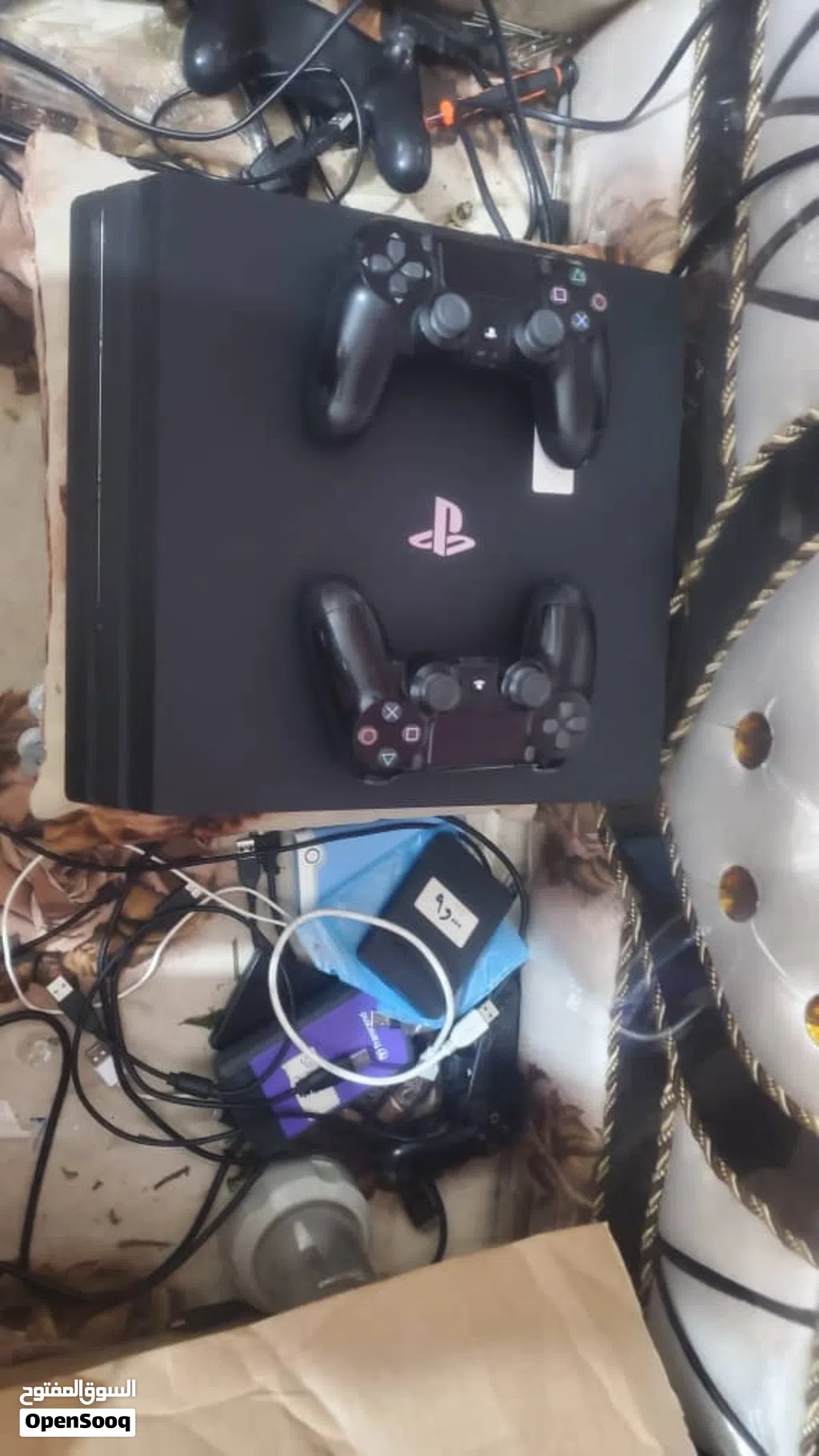 جهاز سوني Ps4 البرو مهكر شبه جديد