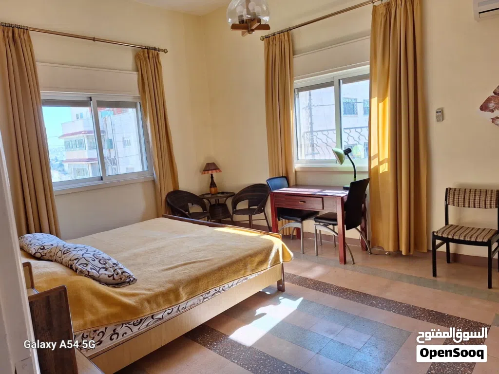 شقة مفروشة في جبل اللويبدة Furnished apartment in Jabal Al-Luwaibdeh
