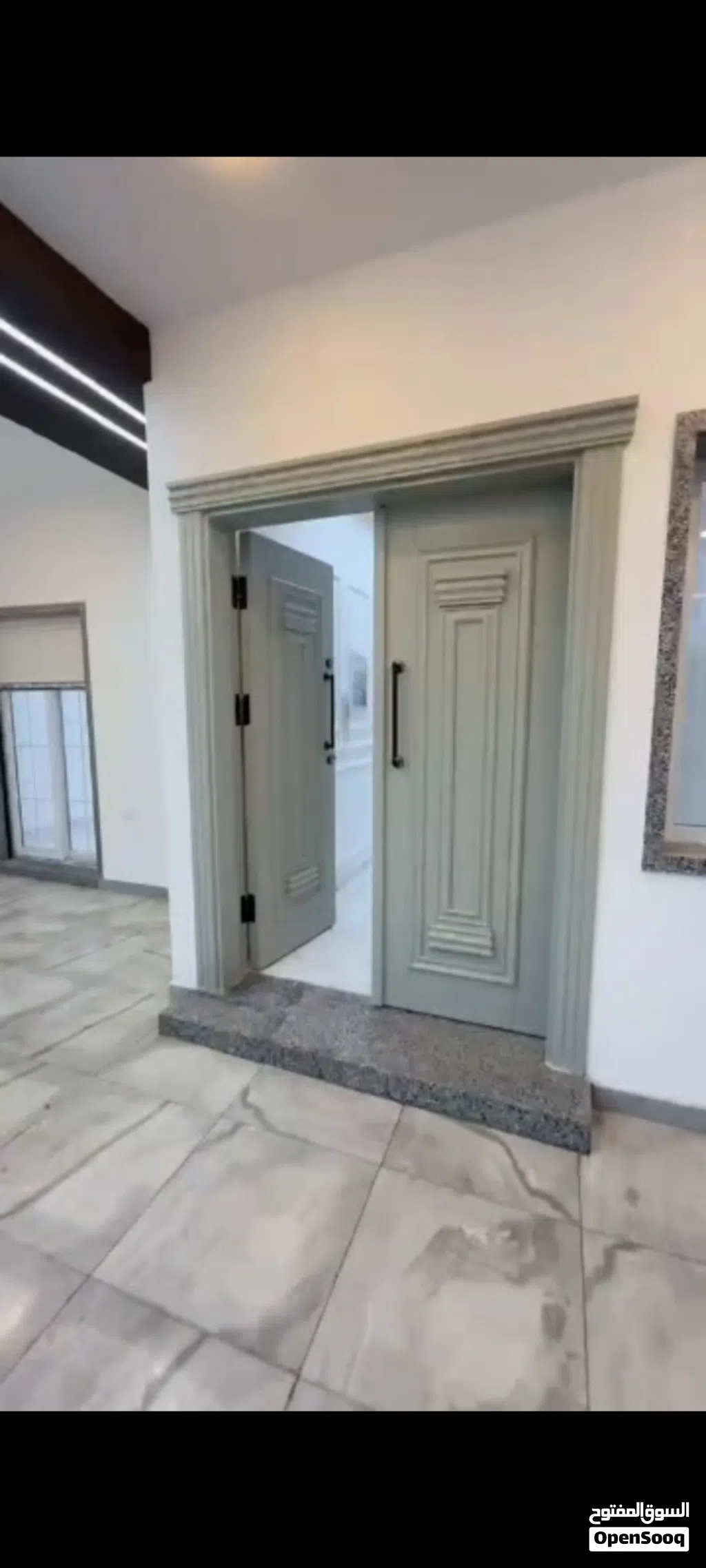 * فيلا خليجي دورين للبيع* *طريق المشتل قرب مرمرة مول * *أرض 230م2 مسقوف 350م2
