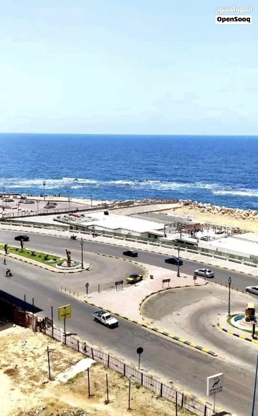 من المالك ع البحر اول عقار منه تكيف مطبخ كامل وسط جميع الخدمات وخالد بن الوليد والمطاعم فيو رائع