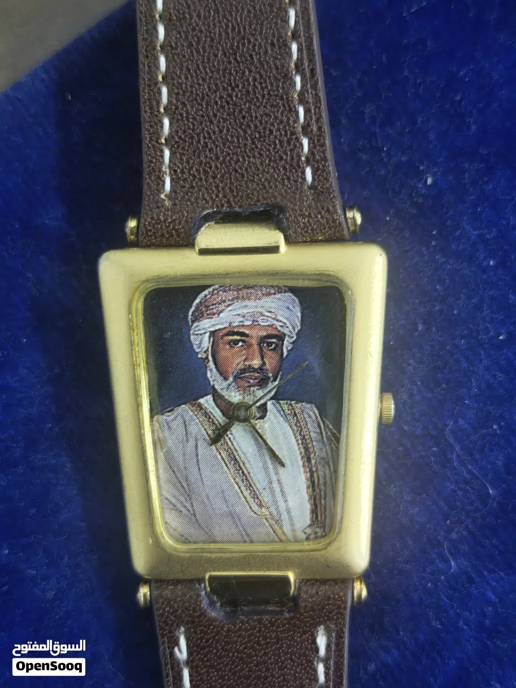 ساعة فرنسية بصورة سلطان قابوس نوادر