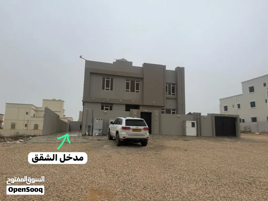 شقتان راقيتان للإيجار اليومي في صلالة – أثاث فندقي فاخر من المالك مباشرة