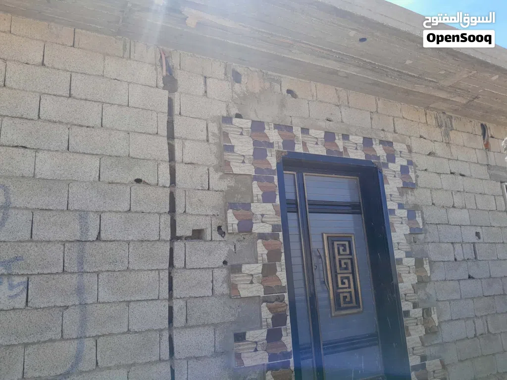 منزل ارضي حديت الانشاء في منطقه السبيعه يوجد به 2 حمام مطبخ صاله ممر 2 غرف يوجد به بئر صودا يوجد به