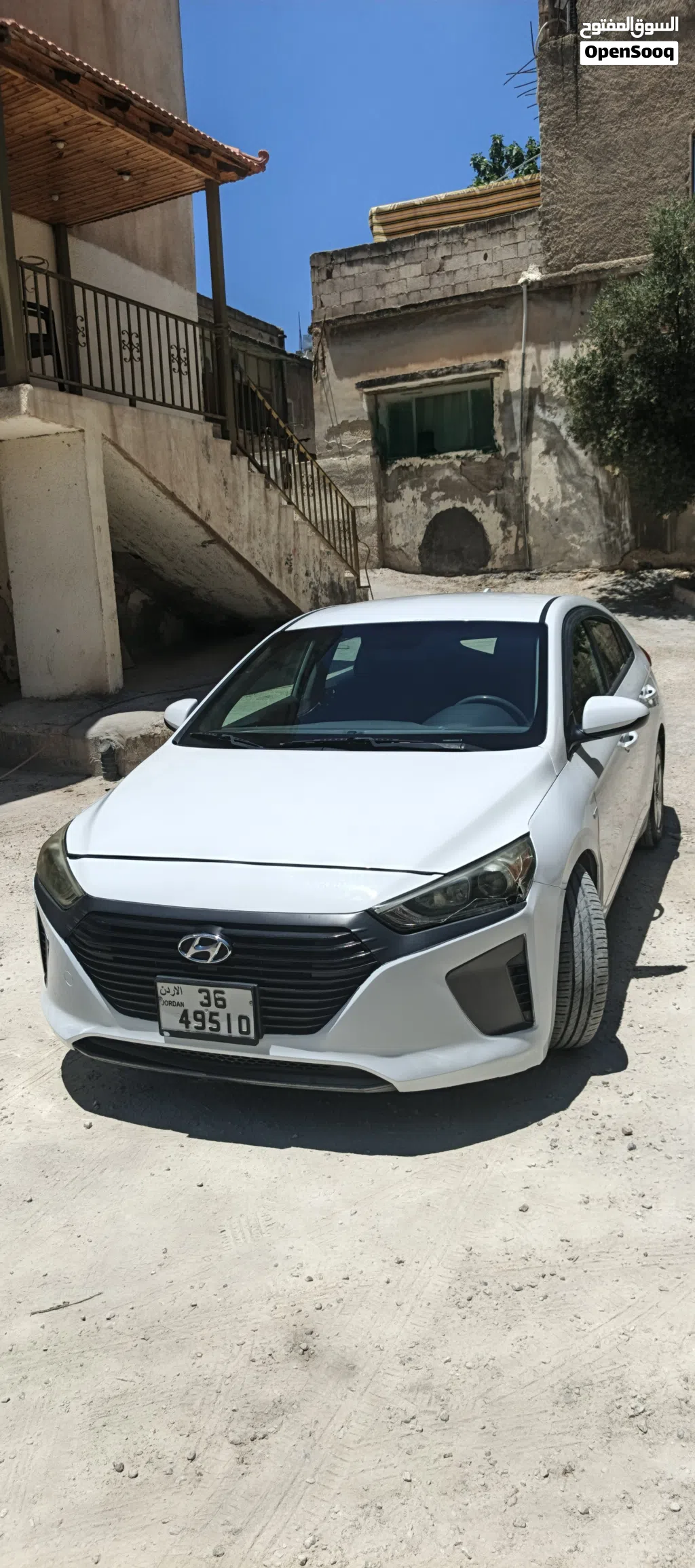 هيونداي ايونيك Standard