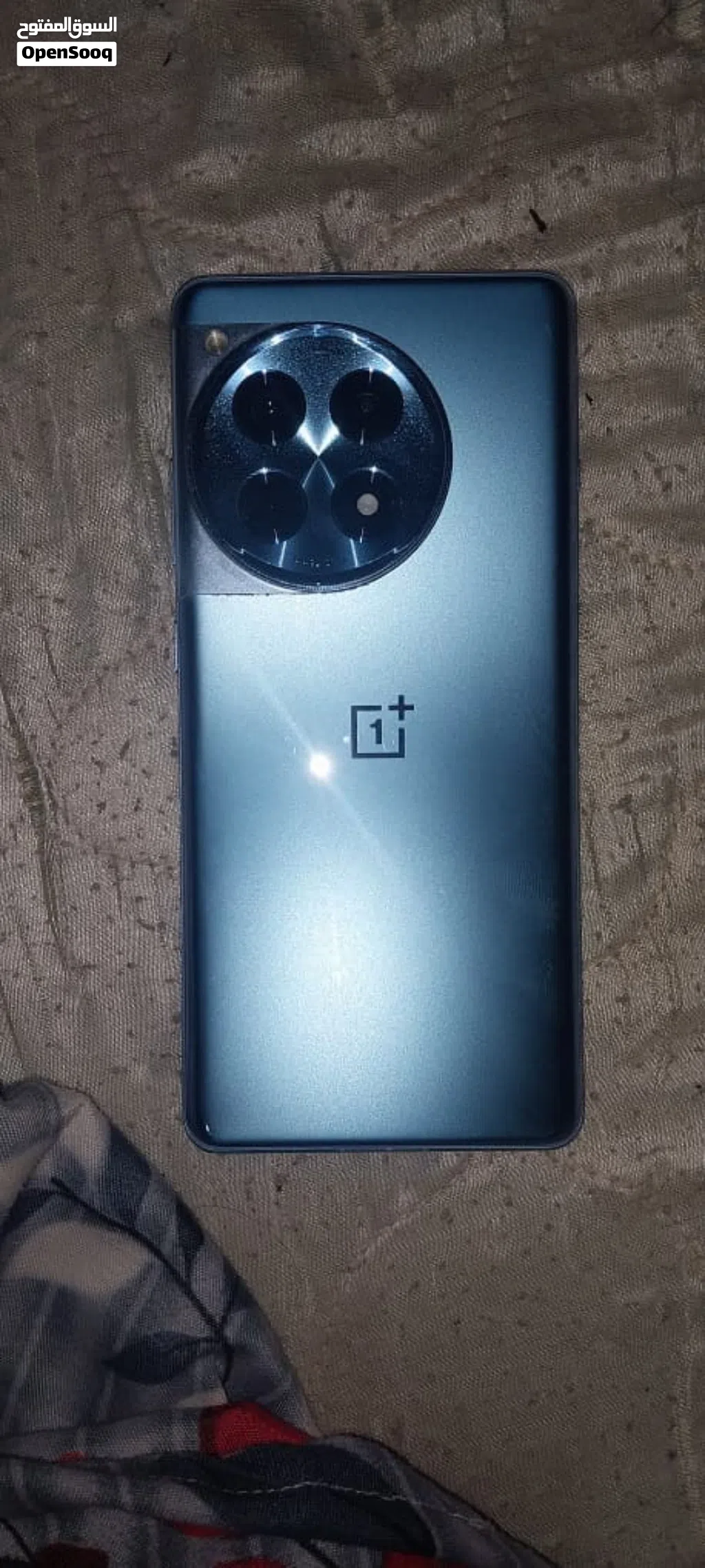 للبيع OnePlus 12R جهاز نظيف جدًا واستخدام خفيف، الأداء ممتاز وسريع بدون أي مشاكل