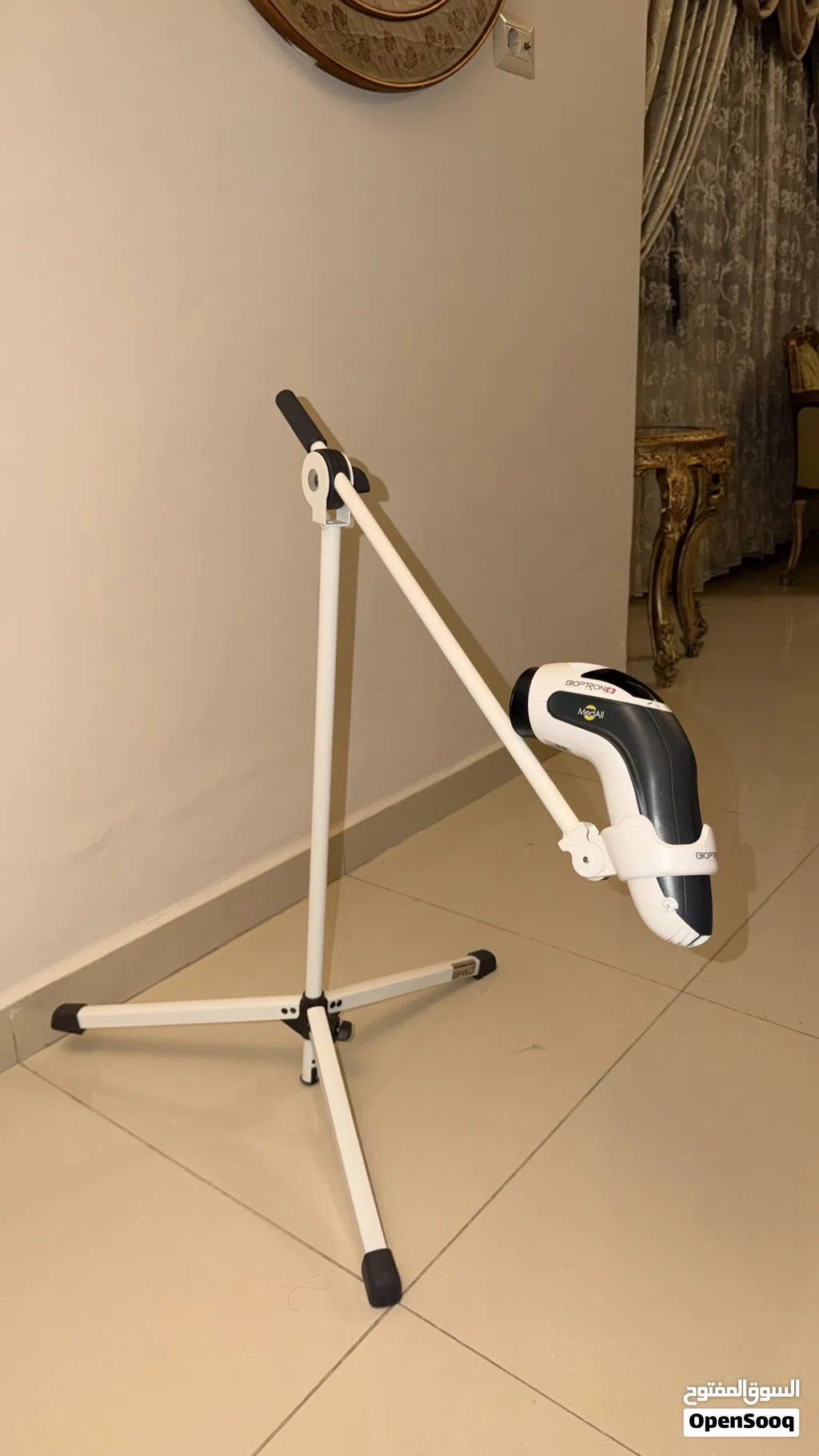 للبيع جهاز Bioptron MedAll Light Therapy الأصلي مع الستاند