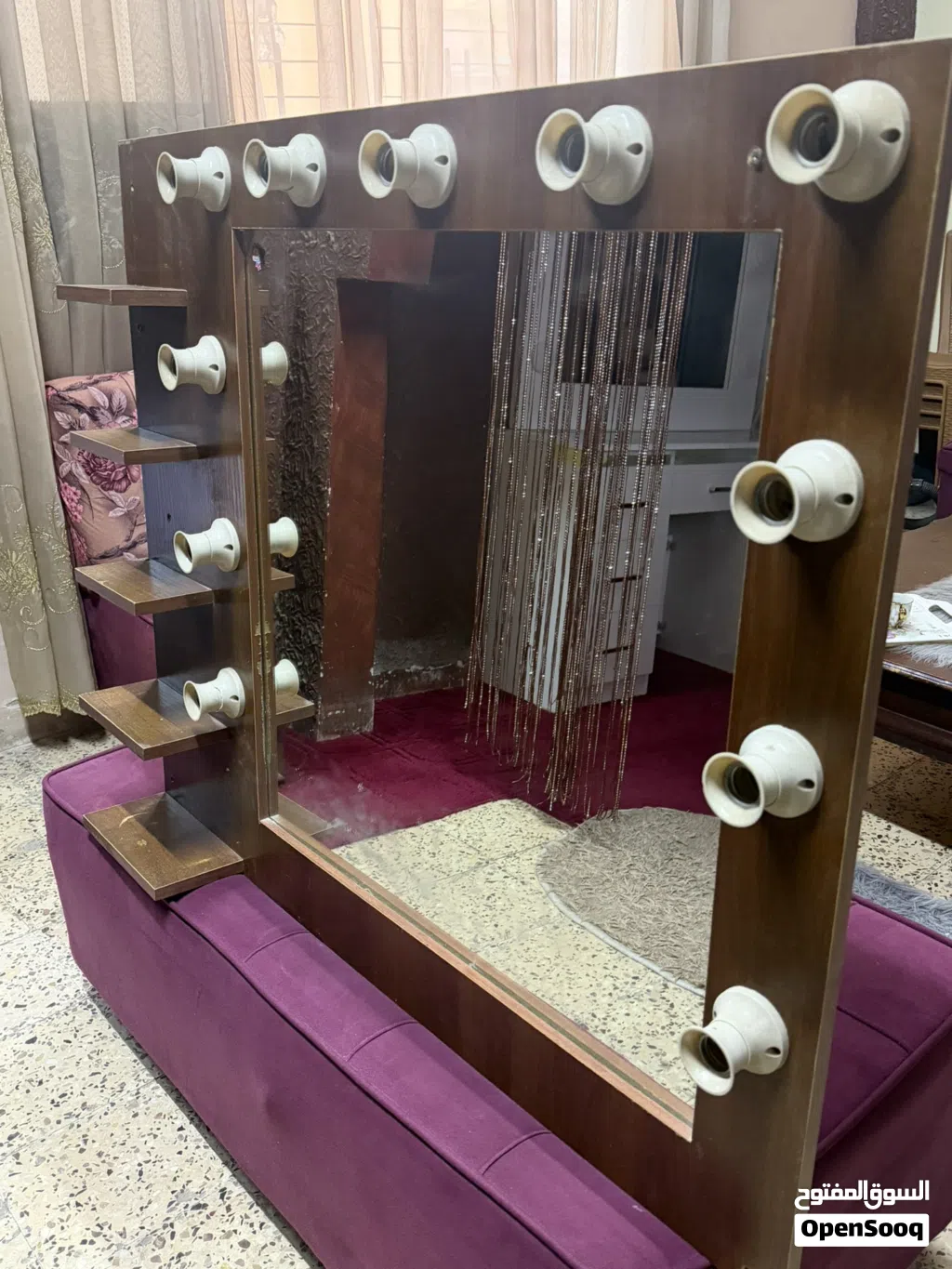 مراي مع اضاءه خشب لاتيه للبيع