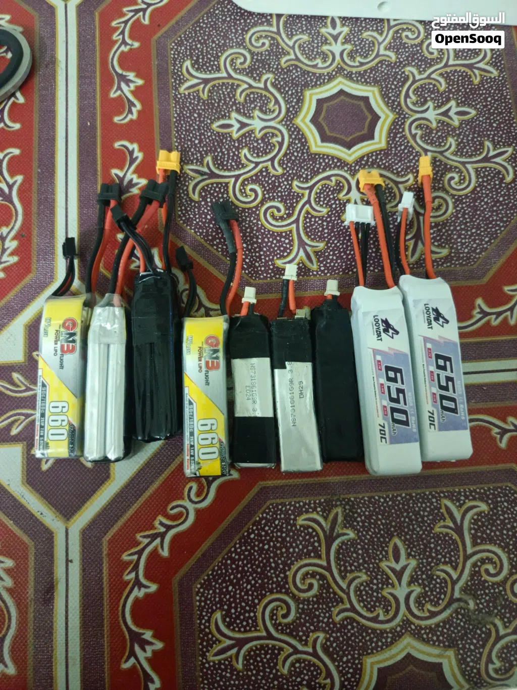 لدي بطاريات اشكال وانواع