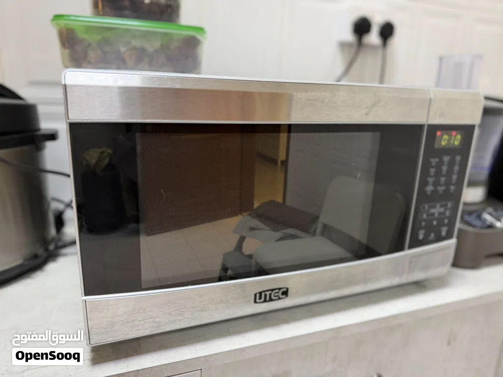UTEC Microwave Oven – Excellent Condition