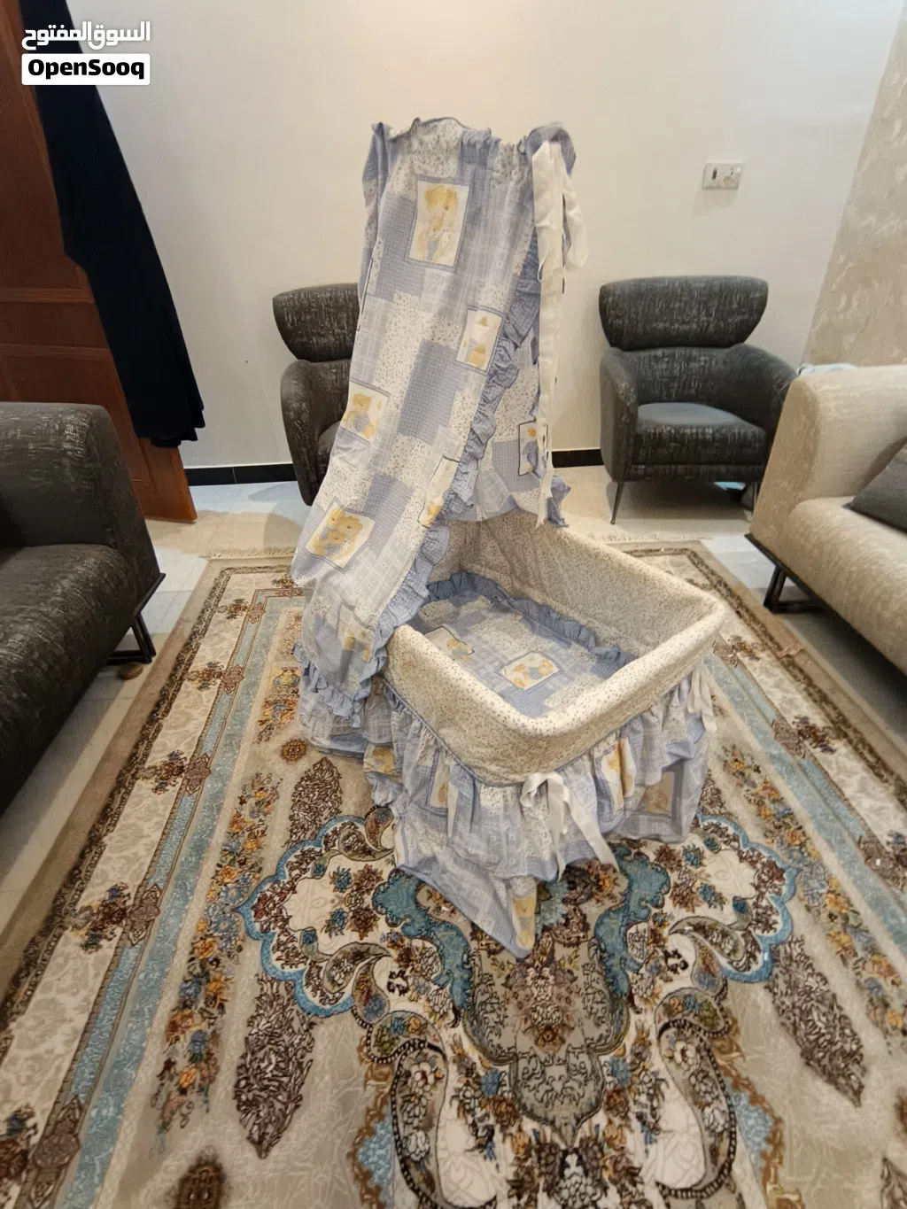 كاروك للاطفال مستعمل قليل جدا اصلي وسعره قابل للتفاوض