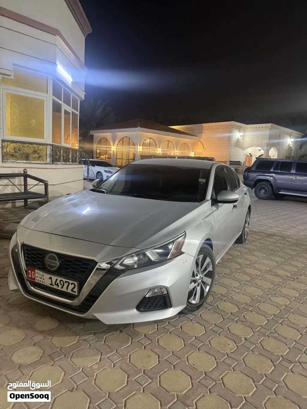 نيسان التيما S