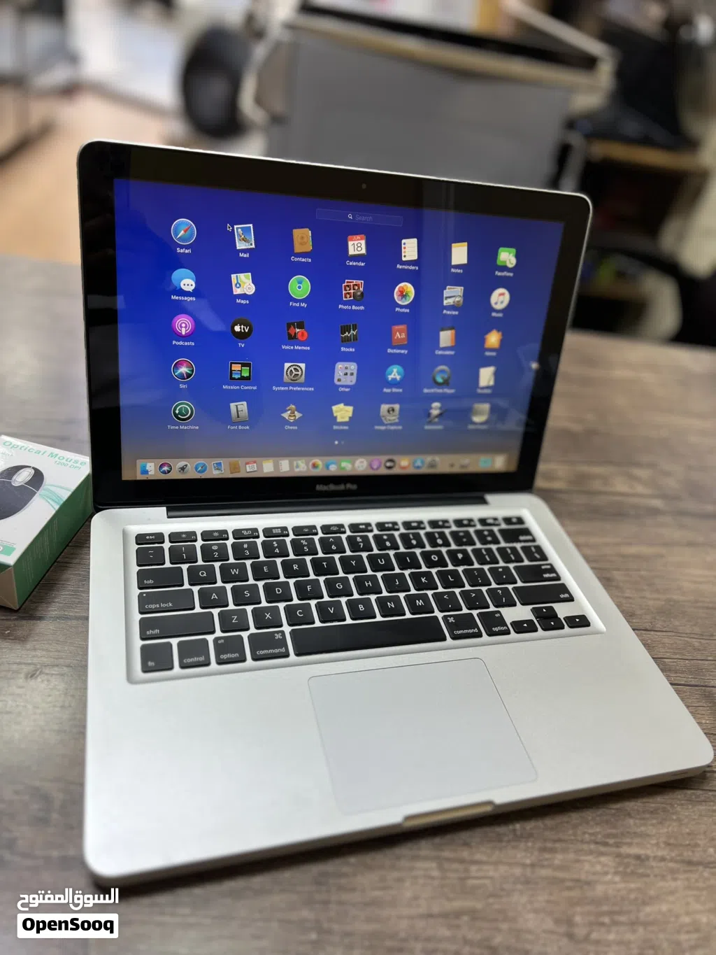 MAC BOOK PRO 2012 بحالة لجديد مستخدم مرات قليله جدا و لا قحطه بسعر 139 JD