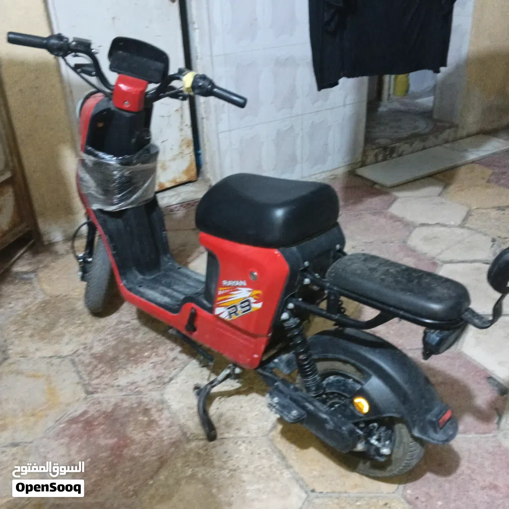 سلام عليكم دراجه R9ريان للبييع دراجه ما متعوبه كهربائيات كامله 5بطاريات كل بطاريه 28امبير مرتبه.