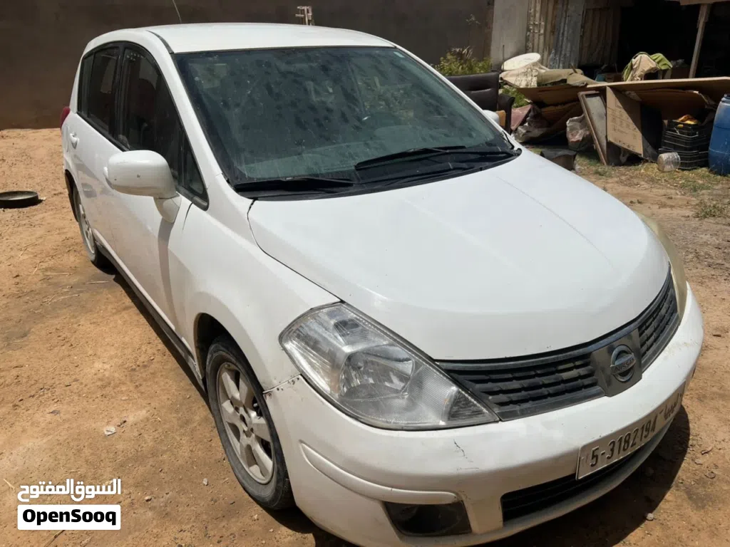Nissan Versa Standard