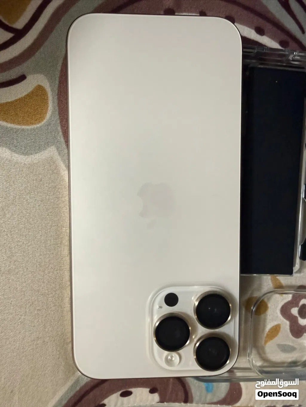 Apple iPhone 16 Pro 256GB in Gold – Used, Excellent Condition with Accessories