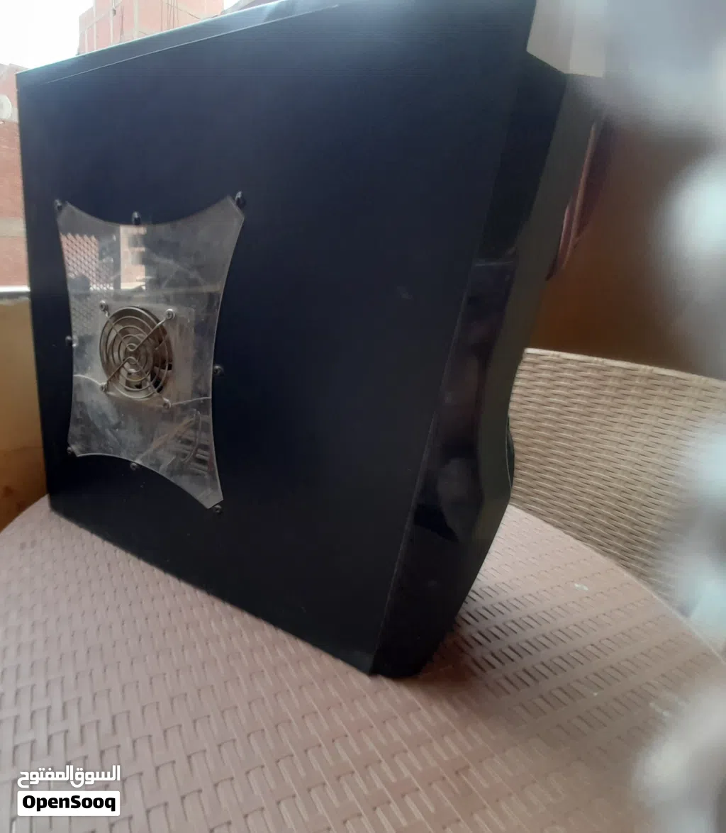 جهاز pc الجيل التالت كيسة مستطيلة ماركة القطع البورد والمعالج استيراد hp اما الهارد ssd San disk