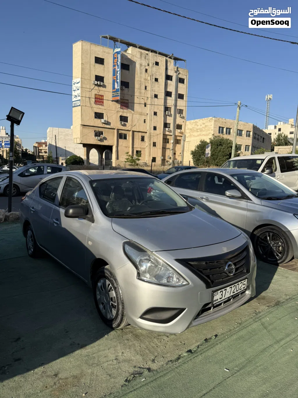 نيسان صني SL