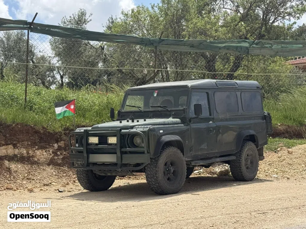 Land Rover Defender 110