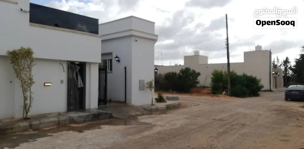 منزلين في عين زارة زويتة