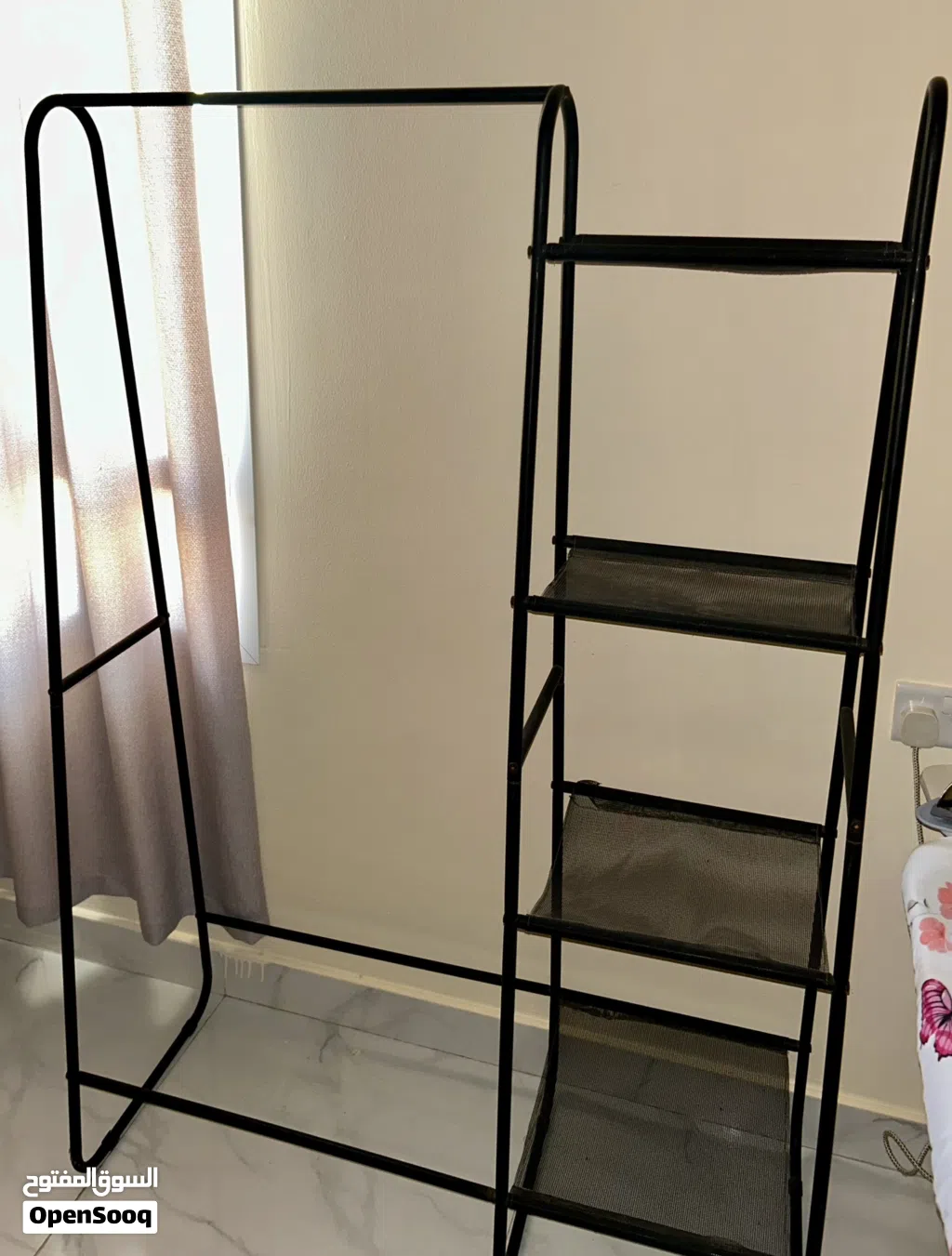 Cloth stand