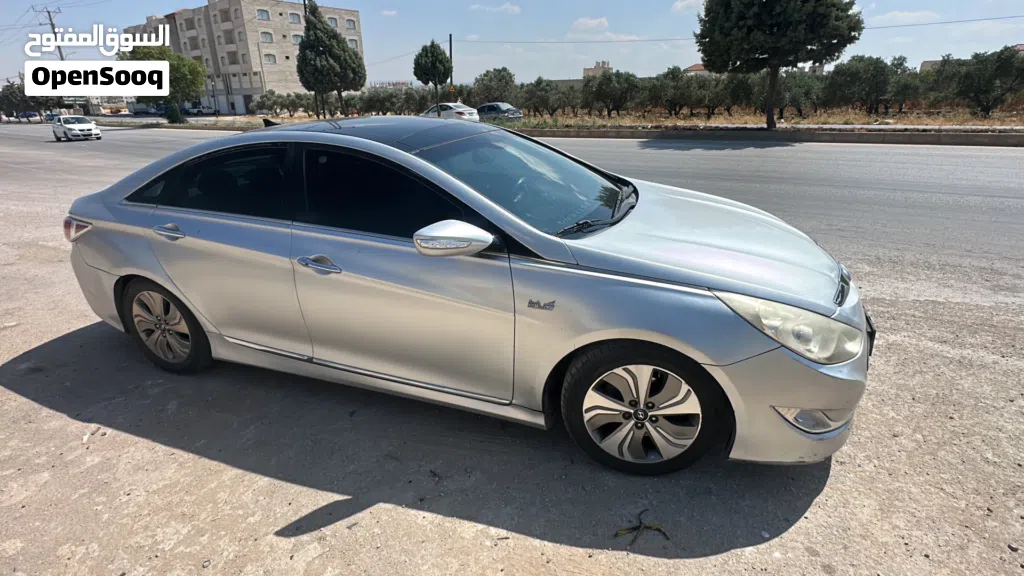 Hyundai Sonata Blue